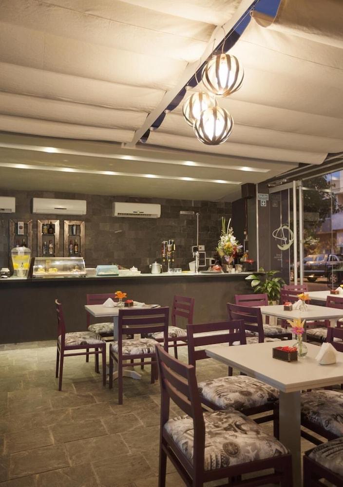 Ambit Boulevard Hotel Boutique Santa Fe Esterno foto